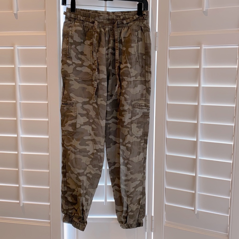 American Eagle pants